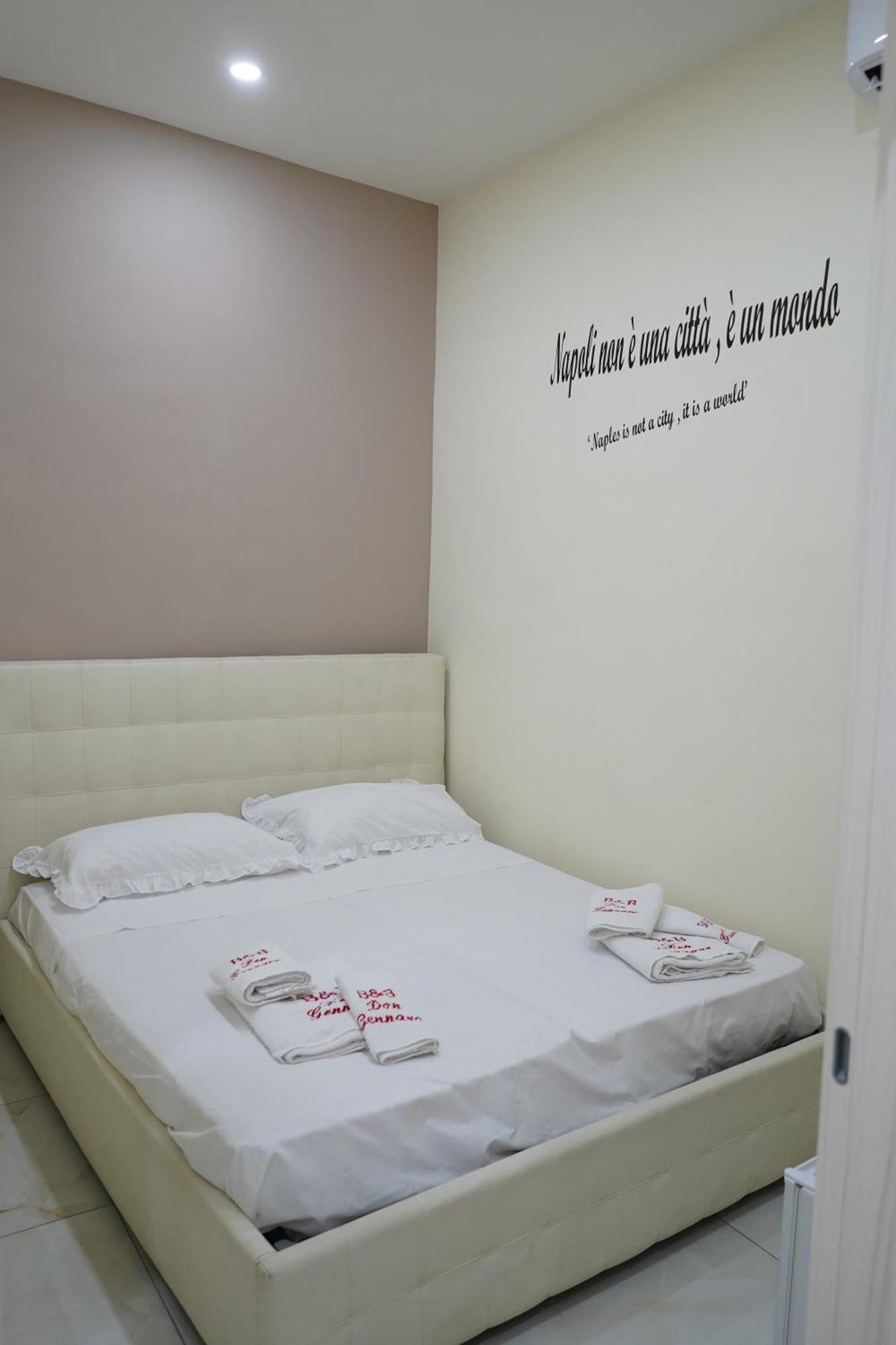 Beb Don Gennaro Bed & Breakfast Napoli Eksteriør bilde