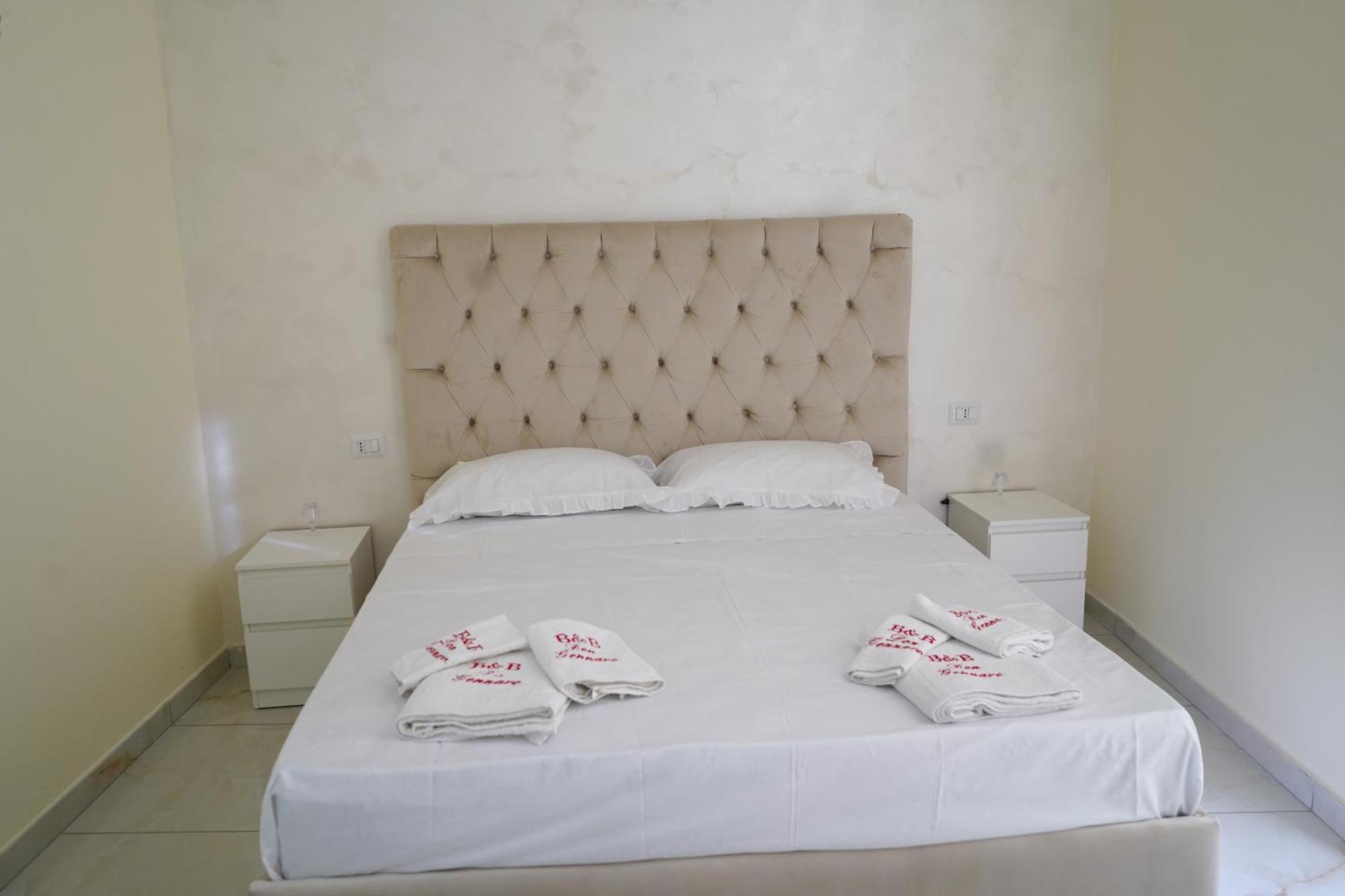 Beb Don Gennaro Bed & Breakfast Napoli Eksteriør bilde